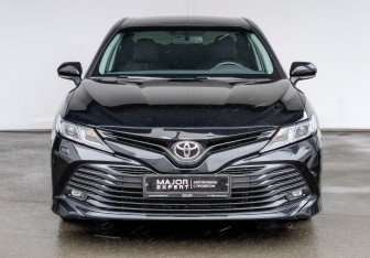 Подержанный автомобиль Toyota Camry Sedan 2020 года (2 фото)