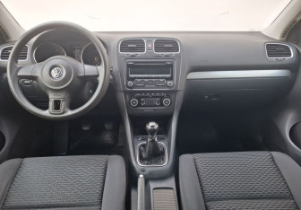 Подержанный автомобиль Volkswagen Golf Hatchback 2012 года (12 фото)