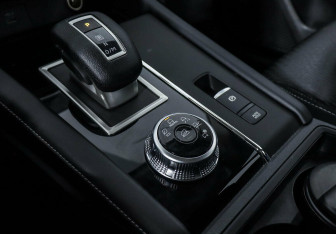 Подержанный автомобиль Mitsubishi Outlander 2022 года (13 фото)