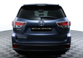 Подержанный автомобиль Toyota Highlander 2014 года (6 фото)
