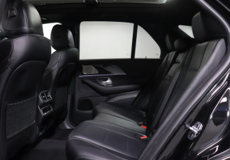 Подержанный автомобиль Mercedes-Benz GLE 2024 года (10 фото)