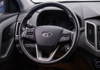 Подержанный автомобиль Hyundai Creta 2018 года (15 фото)