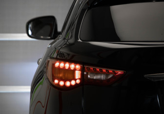 Подержанный автомобиль Infiniti FX 2012 года (39 фото)