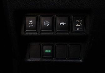 Подержанный автомобиль Nissan X-Trail 2015 года (21 фото)