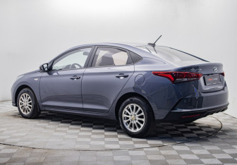 Подержанный автомобиль Hyundai Solaris Sedan 2021 года (3 фото)