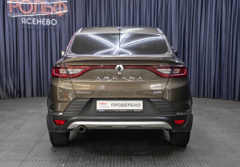 Подержанный автомобиль Renault Arkana 2019 года (6 фото)