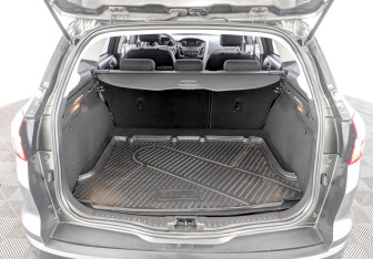 Подержанный автомобиль Ford Focus Wagon 2019 года (10 фото)