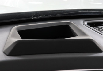Подержанный автомобиль BMW X1 2024 года (17 фото)
