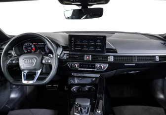 Подержанный автомобиль Audi A5 Coupe 2021 года (13 фото)
