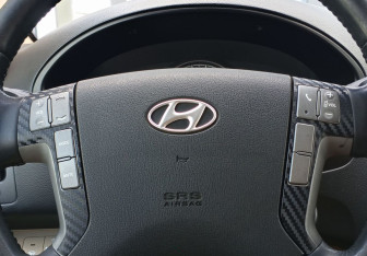 Подержанный автомобиль Hyundai Grand Starex 2009 года (12 фото)