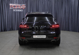 Подержанный автомобиль Porsche Macan 2018 года (6 фото)