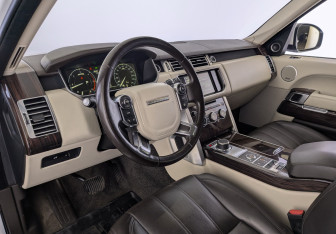 Подержанный автомобиль Land Rover Range Rover 2015 года (22 фото)