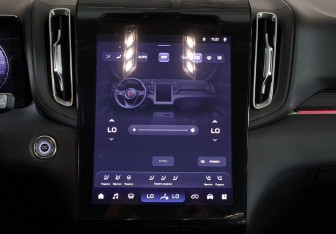 Новый Hongqi HS3 2025 (11 фото)