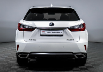 Подержанный автомобиль Lexus RX 2017 года (6 фото)