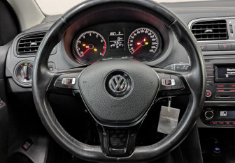 Подержанный автомобиль Volkswagen Polo Sedan 2018 года (21 фото)