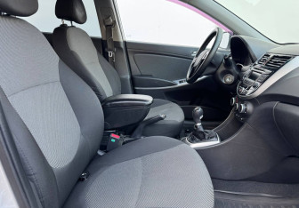 Подержанный автомобиль Hyundai Solaris Sedan 2014 года (10 фото)