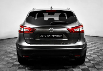 Подержанный автомобиль Nissan Qashqai 2018 года (6 фото)