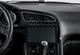 Подержанный автомобиль Peugeot 3008 2011 года (13 фото)