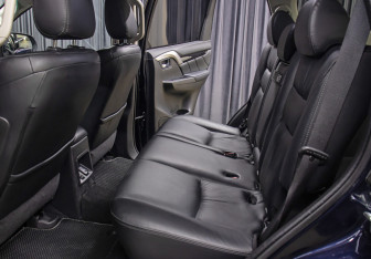 Подержанный автомобиль Mitsubishi Pajero Sport 2020 года (12 фото)