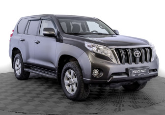 Подержанный автомобиль Toyota Land Cruiser Prado 2016 года (3 фото)
