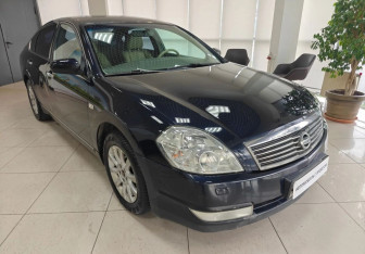 Подержанный автомобиль Nissan Teana 2006 года (3 фото)