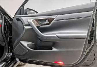 Подержанный автомобиль Nissan Teana 2014 года (23 фото)