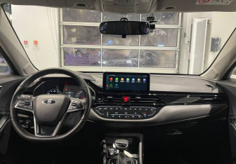 Подержанный автомобиль Москвич 3 2023 года (11 фото)