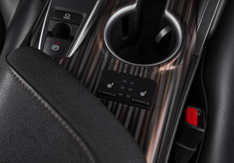 Подержанный автомобиль Toyota Camry Sedan 2019 года (24 фото)