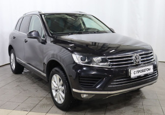 Подержанный автомобиль Volkswagen Touareg 2016 года (3 фото)