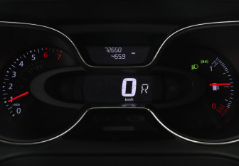 Подержанный автомобиль Renault Kaptur 2018 года (11 фото)