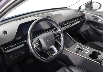 Подержанный автомобиль Omoda C5 2022 года (9 фото)