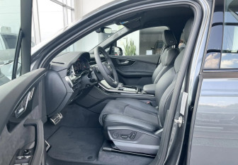 Новый Audi Q7 2025 (8 фото)