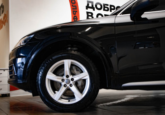 Подержанный автомобиль Audi Q5 2019 года (35 фото)