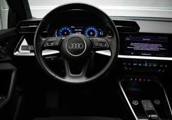 Подержанный автомобиль Audi A3 Hatchback 2021 года (9 фото)