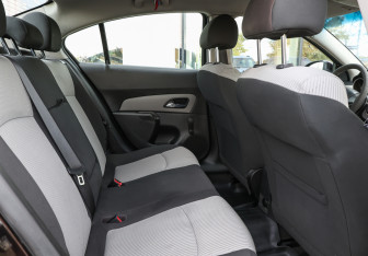 Подержанный автомобиль Chevrolet Cruze Sedan 2014 года (11 фото)