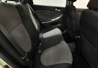 Подержанный автомобиль Hyundai Solaris Sedan 2012 года (11 фото)