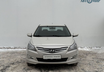 Подержанный автомобиль Hyundai Solaris Sedan 2015 года (2 фото)