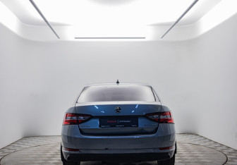 Подержанный автомобиль Skoda Superb Liftback 2019 года (6 фото)