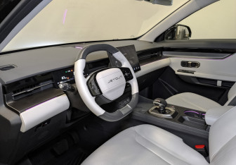 Подержанный автомобиль Jetour Dashing 2023 года (15 фото)
