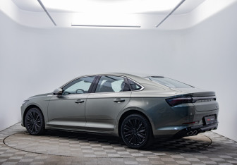 Подержанный автомобиль Geely Preface 2024 года (7 фото)