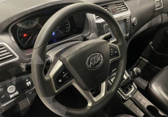 Подержанный автомобиль Lifan Solano 2016 года (13 фото)