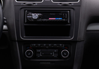 Подержанный автомобиль Volkswagen Golf Hatchback 2012 года (14 фото)