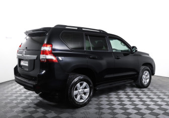 Подержанный автомобиль Toyota Land Cruiser Prado 2013 года (5 фото)