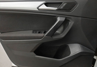 Подержанный автомобиль Volkswagen Tiguan 2021 года (15 фото)