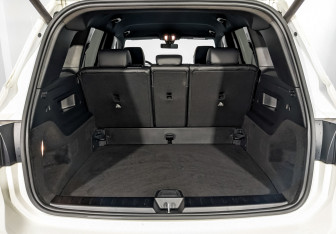 Подержанный автомобиль Mercedes-Benz GLB 2021 года (10 фото)