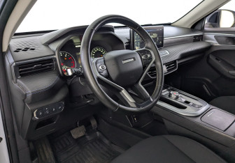 Подержанный автомобиль Haval Jolion 2024 года (17 фото)