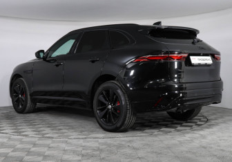 Подержанный автомобиль Jaguar F-Pace 2023 года (7 фото)