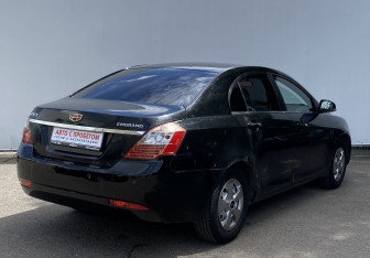 Подержанный автомобиль Geely Emgrand EC7 Sedan 2013 года (5 фото)