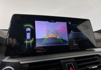 Подержанный автомобиль BMW X3 2018 года (19 фото)