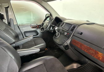 Подержанный автомобиль Volkswagen Multivan 2007 года (9 фото)